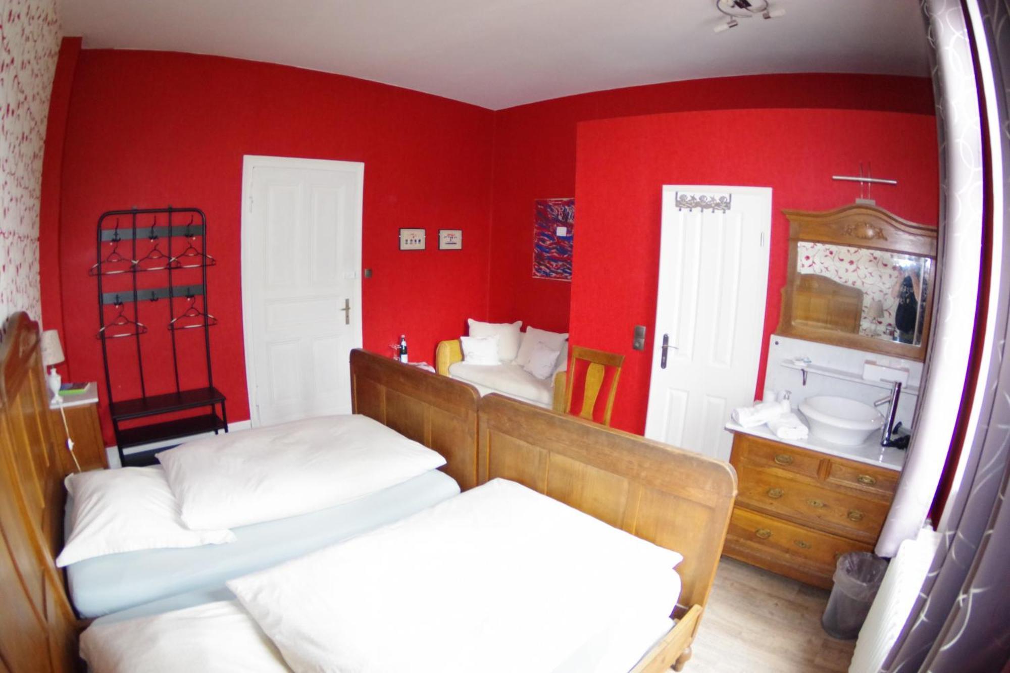 Wohnen Im Burghotel Лорх Номер фото